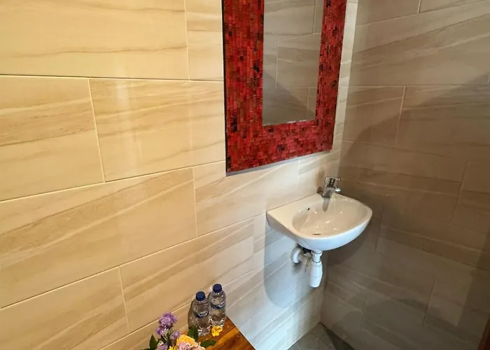 Bed & Breakfast Teba Junjungan 4*